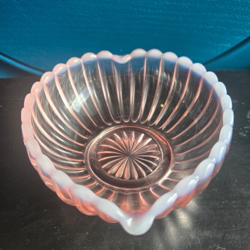 Vintage Fenton Opalescent Pink Heart Candy Dish Bowl.#VALENTINES DAY#